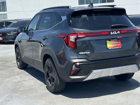 Used 2026 Kia Seltos EX w/ EX Sunroof Package FWD image 5