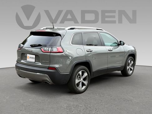 Used 2020 Jeep Cherokee Limited image 21
