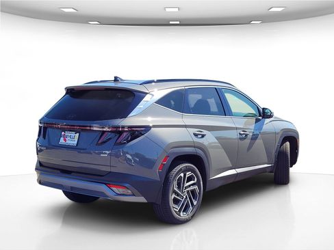 New 2025 Hyundai Tucson Limited image 8