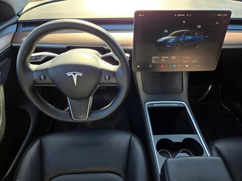 Used 2024 Tesla Model Y 2WD image 13