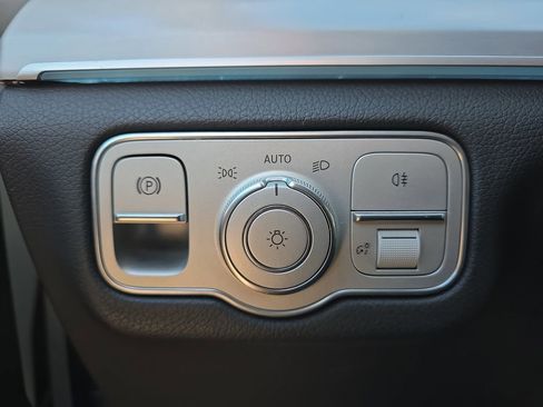 Used 2024 Mercedes-Benz GLE 450e GLE 450e image 31