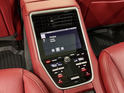 Used 2019 Porsche Panamera Turbo S image 21