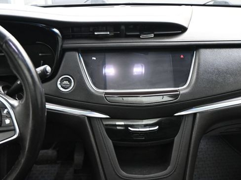 Used 2019 Cadillac XT5 Luxury FWD image 17