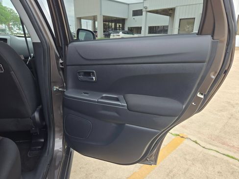 Used 2017 Mitsubishi Outlander Sport ES FWD image 24