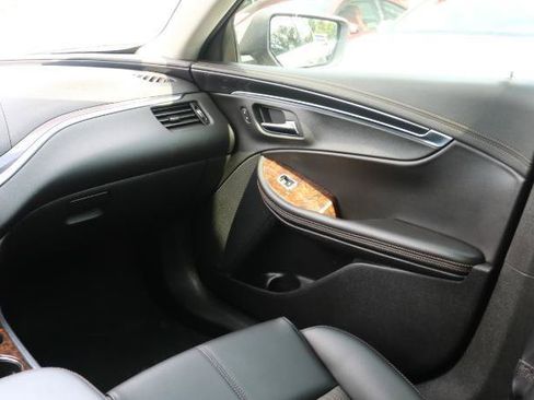 Used 2015 Chevrolet Impala LT FWD image 16
