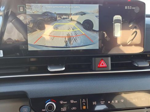 New 2026 Kia Carnival EX image 9