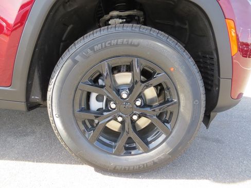 New 2026 Jeep Grand Cherokee Altitude RWD image 10
