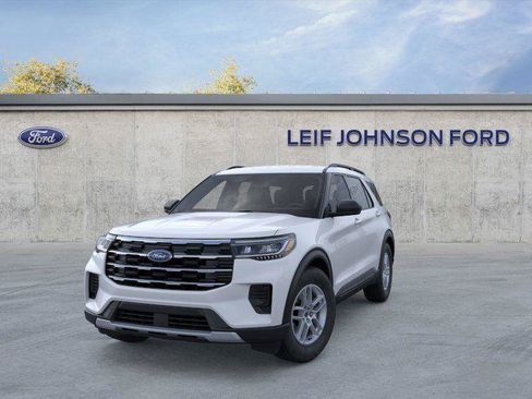 New 2026 Ford Explorer Active RWD image 2