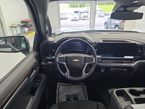 Certified 2023 Chevrolet Silverado 1500 LT AWD/4WD image 12