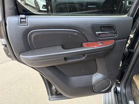 Used 2011 Cadillac Escalade AWD w/ Touring Package image 15