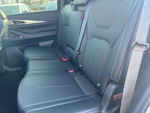 Certified 2025 INFINITI QX60 Luxe image 19