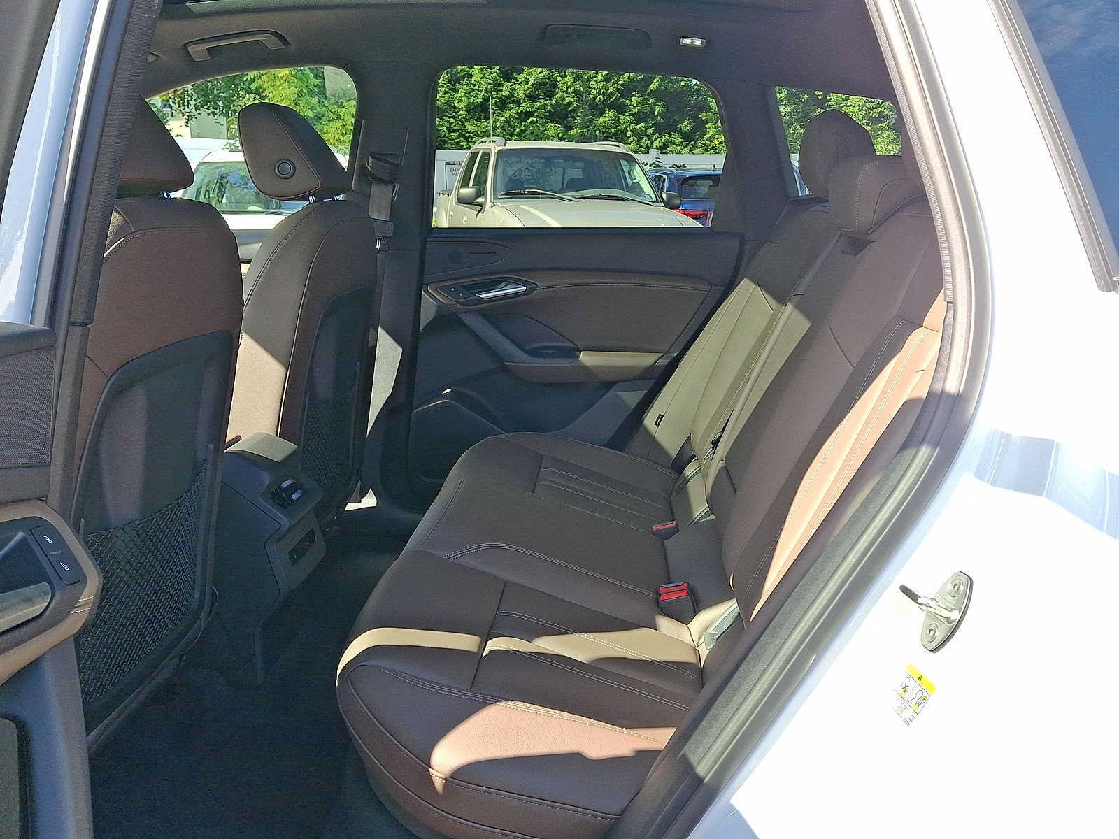 Used 2025 Audi Q6 e-tron Premium w/ Convenience Package AWD/4WD image 26
