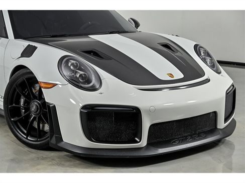 Used 2019 Porsche 911 GT2 RS w/ Weissach Package RWD image 2