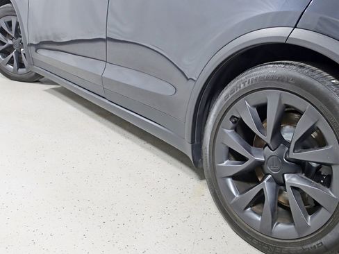 Used 2024 Tesla Model X image 13