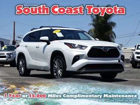 Used 2022 Toyota Highlander Platinum AWD/4WD image 1