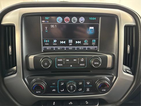 Used 2018 GMC Sierra 1500 SLE w/ SLE Value Package AWD/4WD image 19