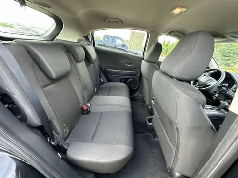 Used 2019 Honda HR-V LX image 19