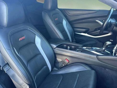Used 2020 Chevrolet Camaro SS image 23