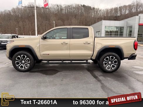 Used 2023 GMC Canyon AT4 image 10