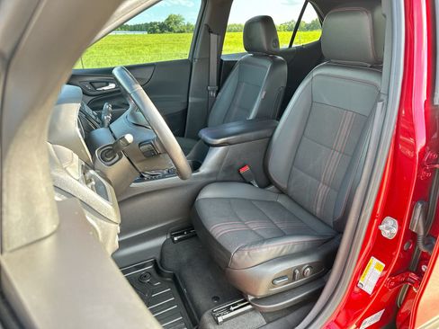 Used 2022 Chevrolet Equinox RS FWD image 11