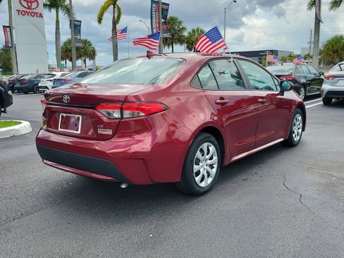 Used 2022 Toyota Corolla LE FWD image 12