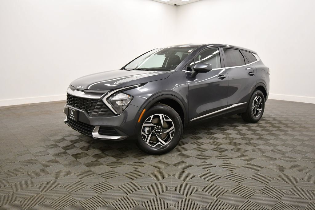 Certified 2023 Kia Sportage LX AWD/4WD image 2