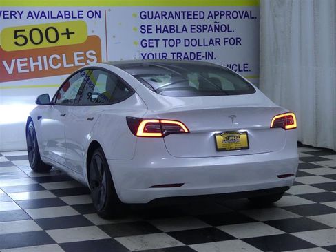 Used 2021 Tesla Model 3 Standard Range Plus image 3