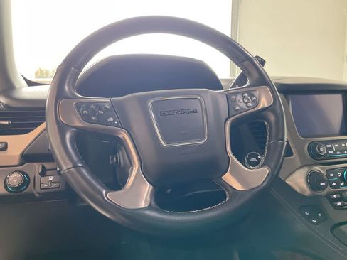 Used 2019 GMC Yukon Denali w/ Denali Ultimate Package AWD/4WD image 14