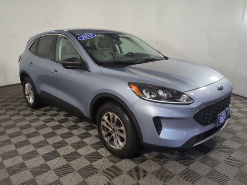 Used 2022 Ford Escape SE w/ Convenience Package image 2