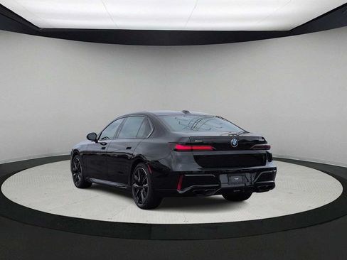 Used 2023 BMW 760i xDrive AWD/4WD image 6