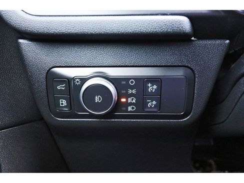 Used 2020 Ford Escape Titanium image 21