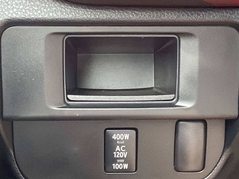 Used 2016 Toyota Tacoma TRD Sport AWD/4WD image 15