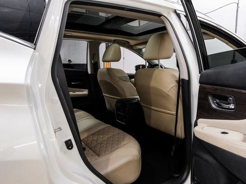 Used 2021 Nissan Murano Platinum w/ Cargo Package FWD image 46