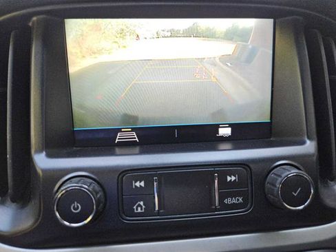 Used 2021 Chevrolet Colorado LT image 16