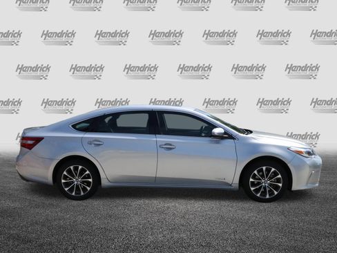 Used 2018 Toyota Avalon XLE Premium w/ All Weather Liner Package FWD image 10