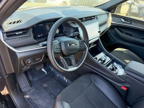 New 2026 Jeep Grand Cherokee 4WD image 11