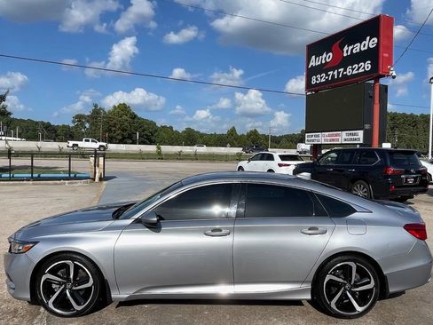 Used 2018 Honda Accord Sport image 5