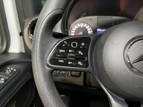 Used 2023 Mercedes-Benz Sprinter 1500 image 22