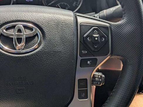 Used 2020 Toyota Tacoma SR5 AWD/4WD image 22