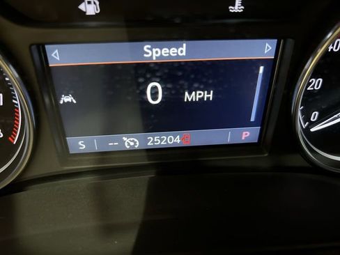 Used 2024 Buick Enclave Essence FWD image 11