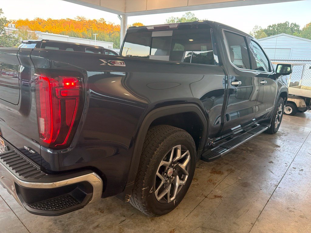 Used 2023 GMC Sierra 1500 SLT w/ SLT Premium Plus Package AWD/4WD image 5
