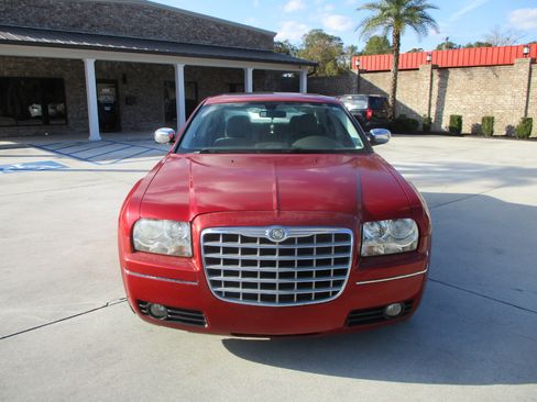 Used 2010 Chrysler 300 Touring image 20