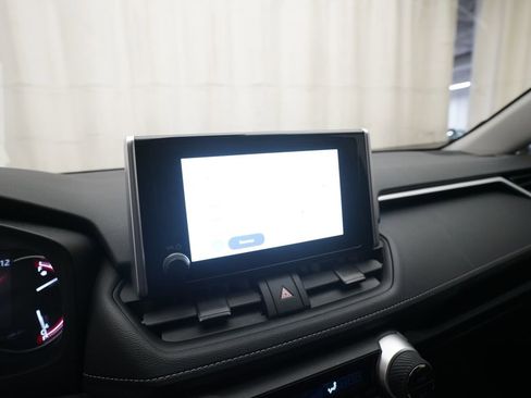 Used 2025 Toyota RAV4 XLE image 7