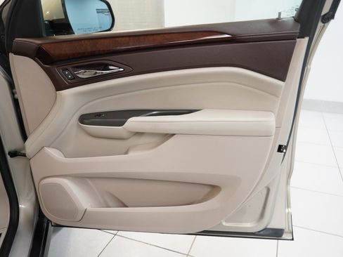 Used 2012 Cadillac SRX Luxury image 30