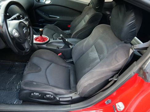 Used 2017 Nissan 370Z Coupe image 16