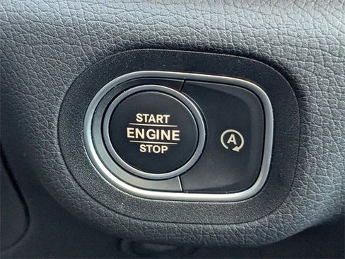 Used 2024 Mercedes-Benz GLS 450 4MATIC image 33