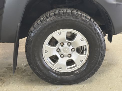 Used 2014 Toyota Tacoma 4x4 Regular Cab image 29