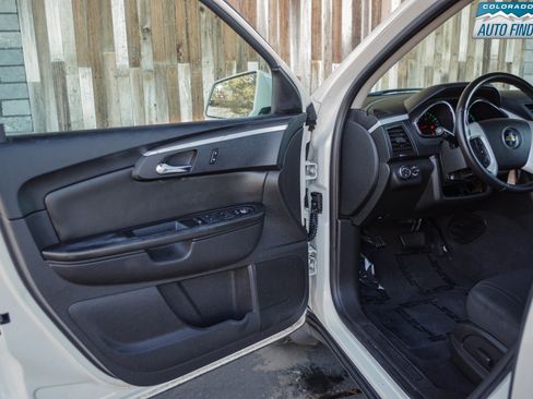 Used 2012 Chevrolet Traverse LT image 10