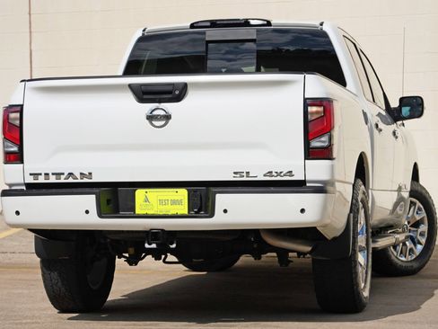 Used 2020 Nissan Titan SL w/ Protection Package 1 AWD/4WD image 4