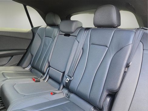 Used 2021 Audi Q8 Premium w/ Black Optic Package image 11